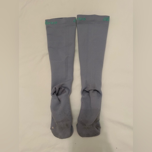 Clove compression stockings - Picture 2 of 3